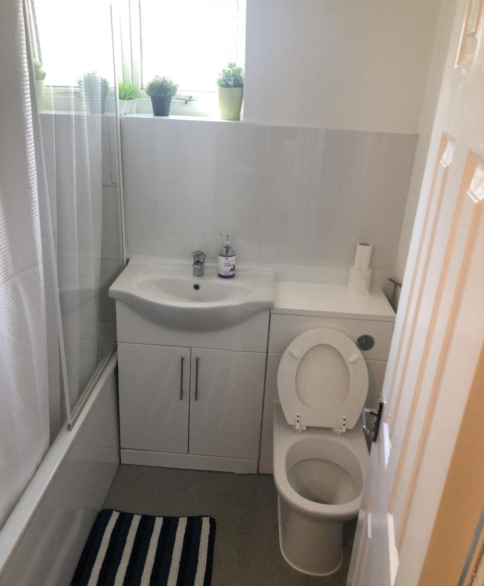 Apple House Guesthouse Heathrow Airport Хитроу Номер фото