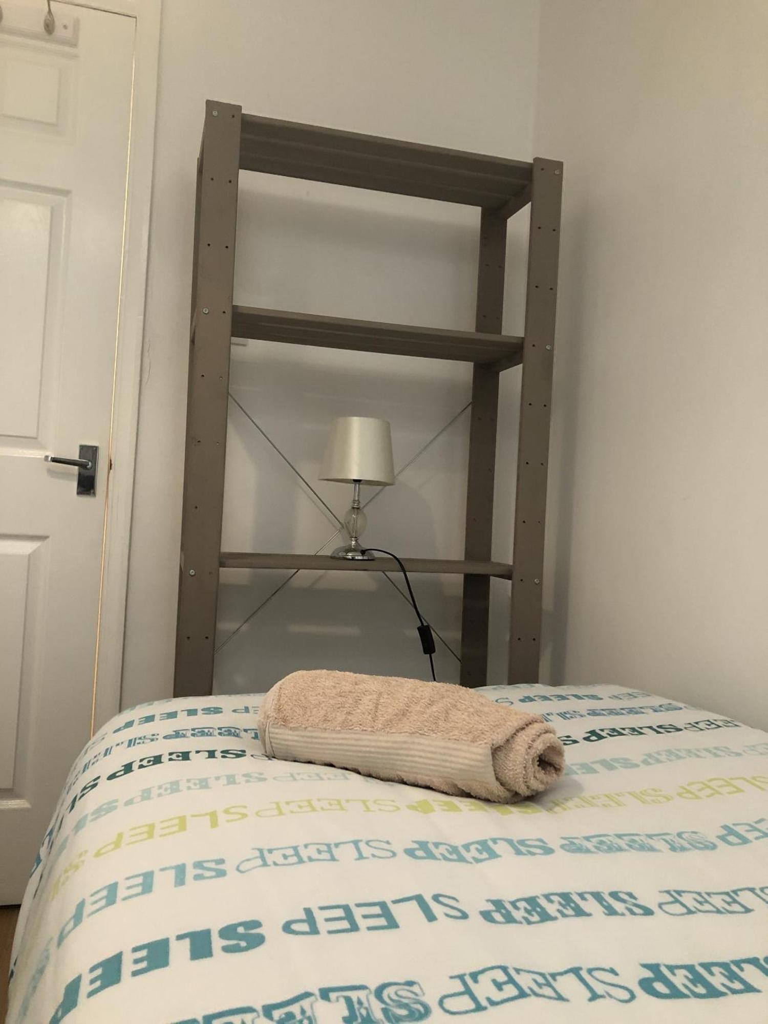 Apple House Guesthouse Heathrow Airport Хитроу Номер фото